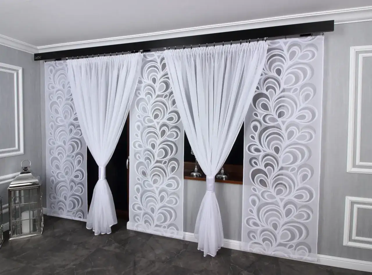 przykłady firan woalowych i żakardowych