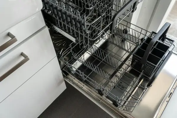 Podłącz zmywarkę do baterii bez hydraulika! Krok po kroku